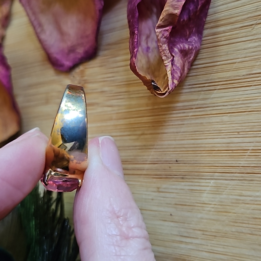 Gold Heart Pink Stone Ring - Women Jewelry - Picture 6 of 8